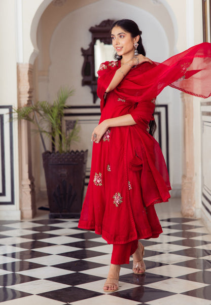 RED RUBY EMBROIDERED COTTON DORIA SUIT SET
