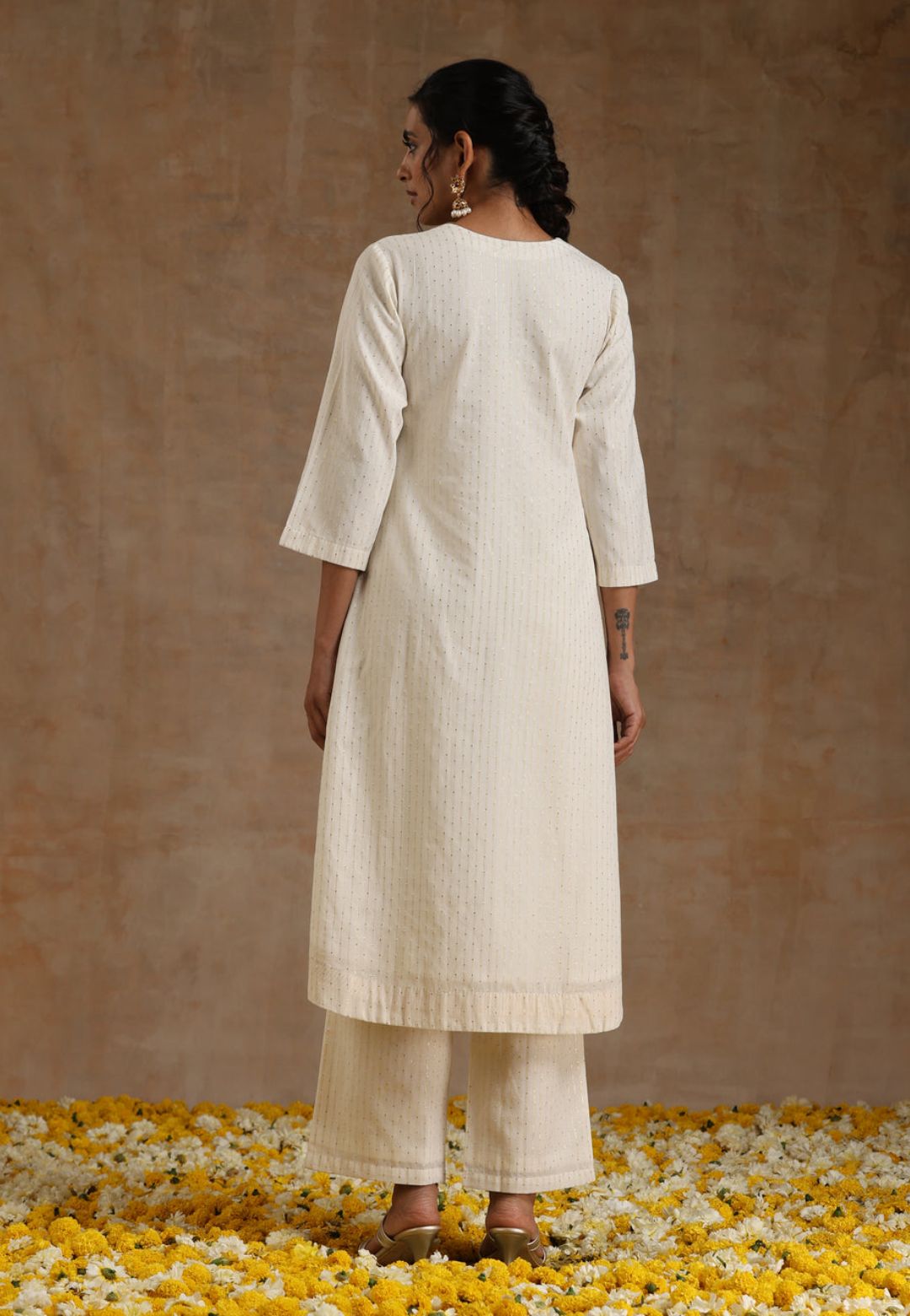 WHITE IVORY GOLD COTTON V NECK KURTA SET