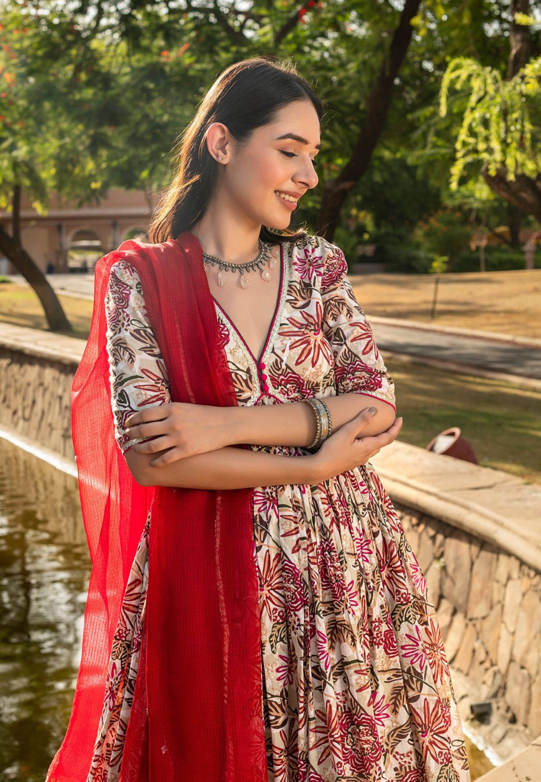 RED WHITE MAHUA COTTON SUIT SET