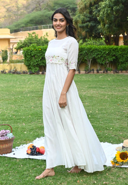 SUMMER WHITE COTTON DRESS