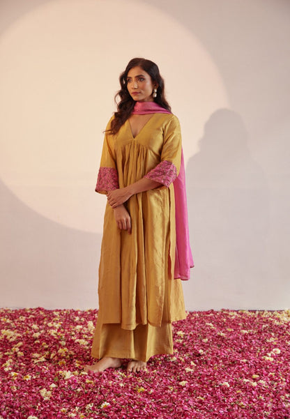 SUN HARA TISSUE SILK KURTA SET