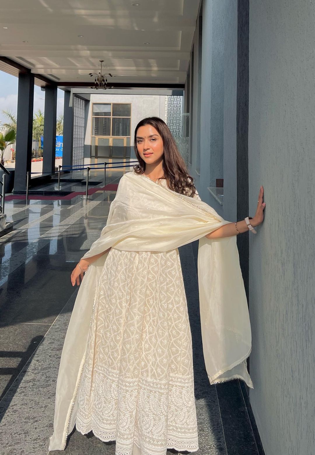 IVORY OFF-WHITE ANARKALI SUIT SET