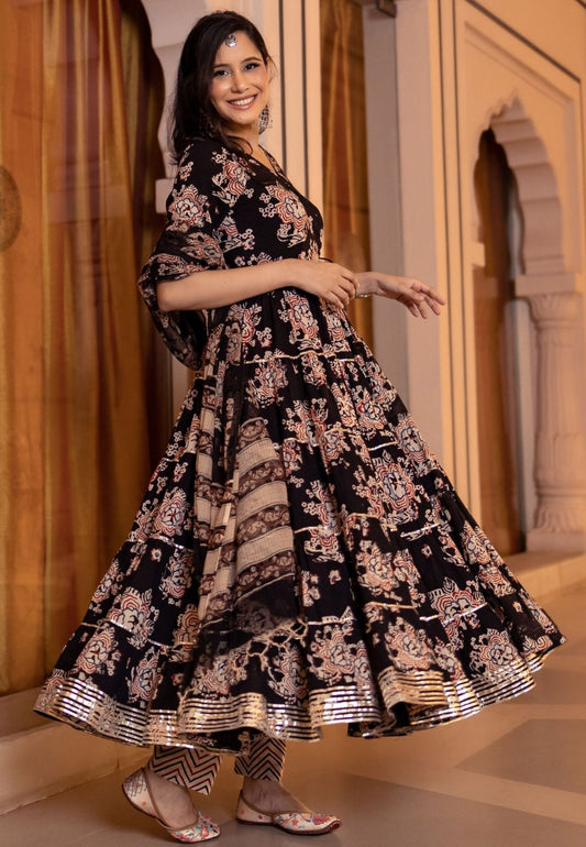 BLACK VAAN COTTON TIERED ANARKALI SUIT SET