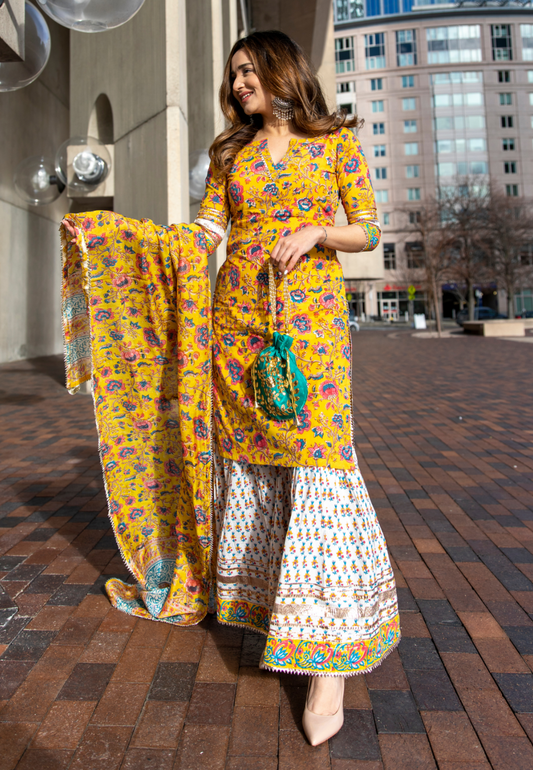 YELLOW GOLD HANDBLOCK SHARARA SET