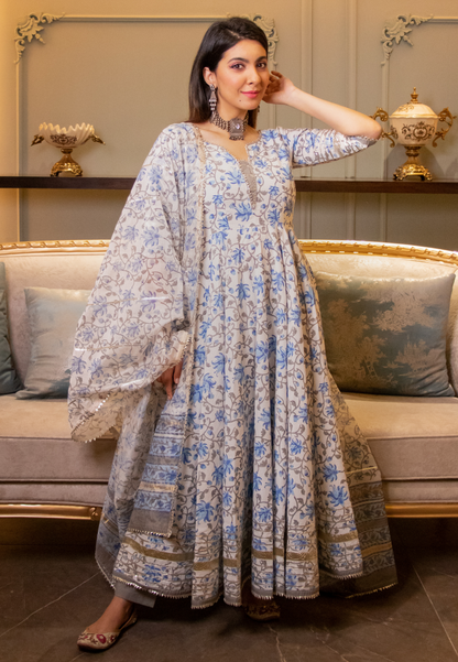 PASTEL WHITE SEHRISH GOTA SUIT SET