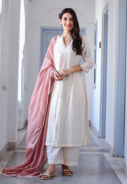 IVORY WHITE ADHRITA SUIT SET