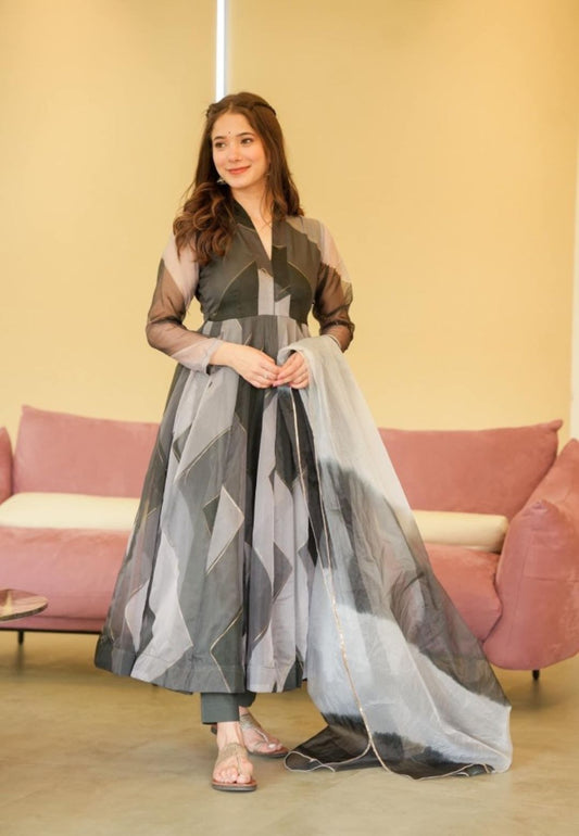 BLACK HEERAT ORGANZA SUIT SET