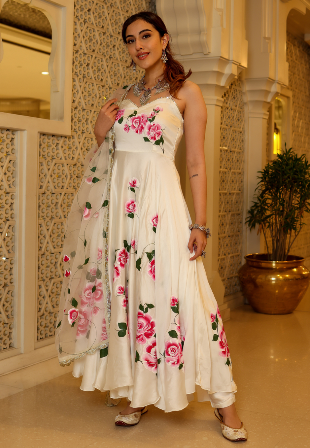 WHITE SATIN HANDPAINTED SUIT SET
