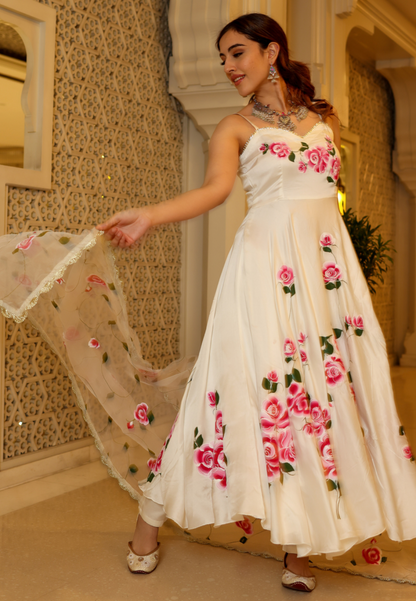 WHITE SATIN HANDPAINTED SUIT SET