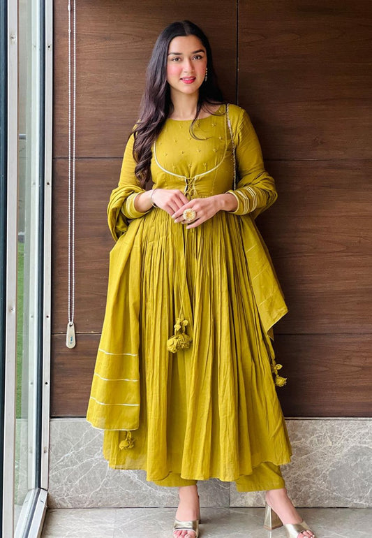 GREEN MUSTARD MANIKA GATHERED SUIT SET