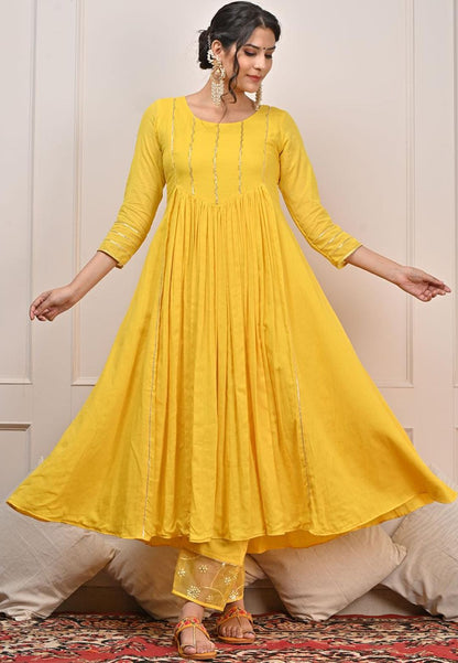 YELLOW SWARN MUL GATHERED SUIT SET