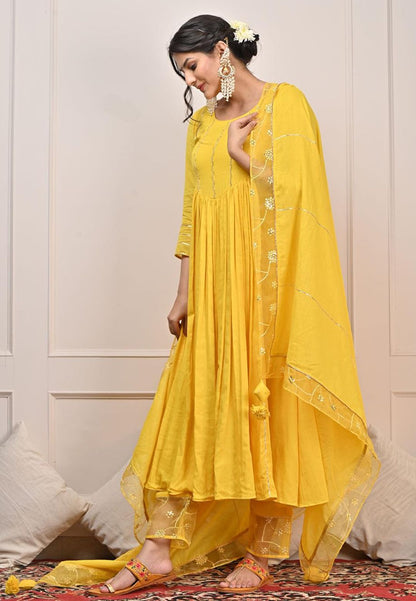 YELLOW SWARN MUL GATHERED SUIT SET