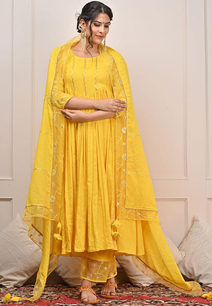 YELLOW SWARN MUL GATHERED SUIT SET