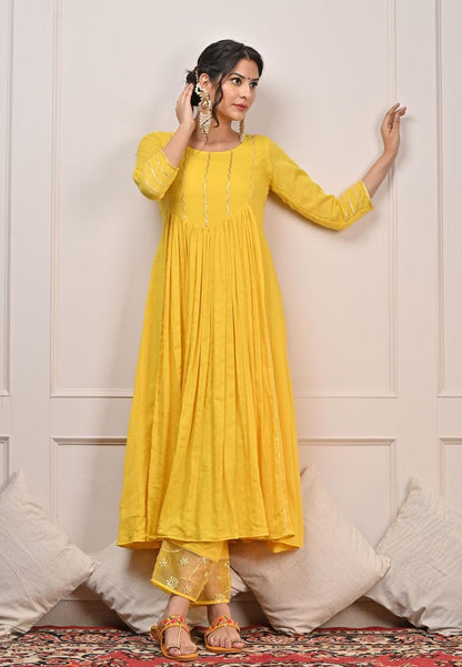 YELLOW SWARN MUL GATHERED SUIT SET