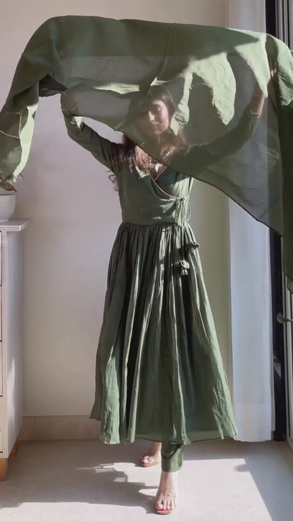 OLIVE GREEN MULMUL ANARKALI SUIT SET